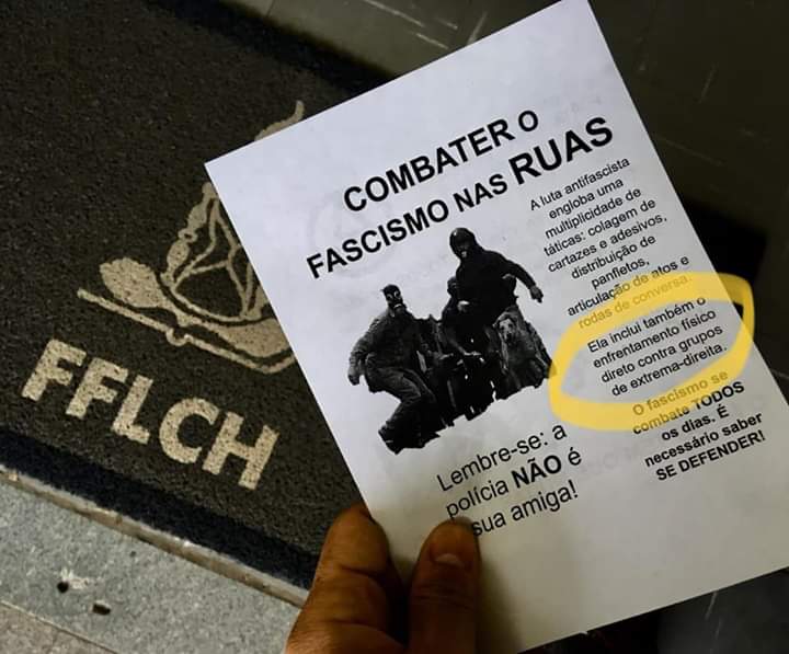 Panfleto distribuído na USP pelos Antifa estimulando a agressão a grupos de direita.