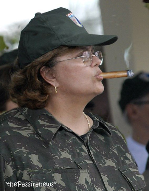 A Oposição só Divulga o Lado Negativo da Candidata Dilma 14