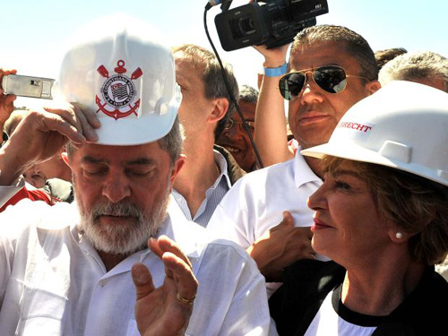 Lula Anuncia Assinatura de Contrato Para Obra do Corinthians 33