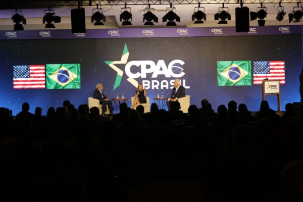 CPAC Brasil - Com o sucesso do congresso conservador que reuniu 2 mil pessoas em São Paulo o movimento conservador se consolida no Brasil, demonstra sua força