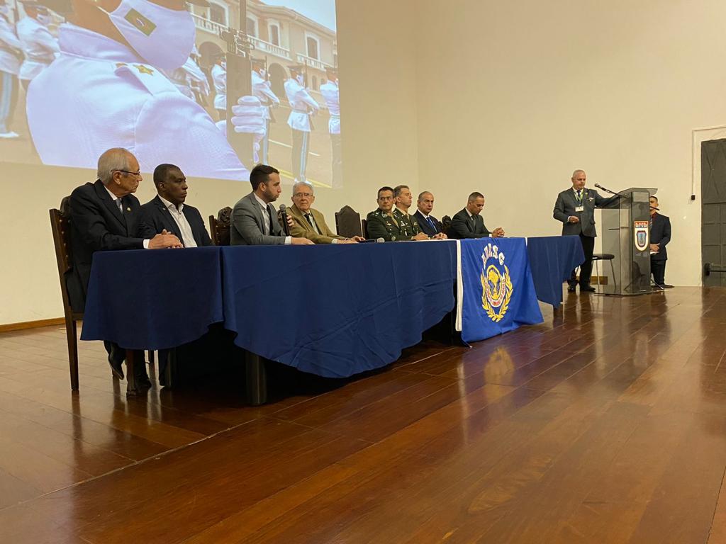 O curso será ministrado pelo Exmo. Senhor General EB Oliveira e ocorreu na ESPCEX (Escola Preparatória dos Cadetes do Exército), cidade de Campinas – SP