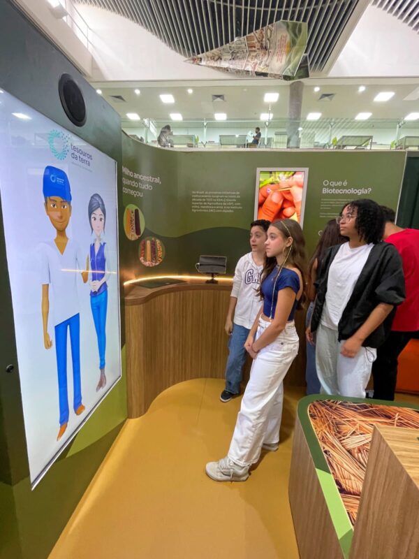 Exposição destaca a trajetória do agronegócio no Brasil, desde a enxada até a biotecnologia, em uma experiência cultural e educativa. A mostra Tesouros da...