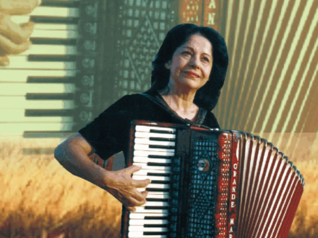 Mary Terezinha, homenagem a cantora e compositora 2 Mary Terezinha - O Rio Grande do Sul ficou desfalcado, a partir de 30/06/2025, de uma de suas grandes representantes da música gaúcha, com o falecimento...
