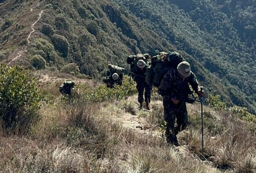 Você conhece o Exército Brasileiro? 12 O Exército Brasileiro é muito mais do que uma instituição de defesa; é um dos pilares mais sólidos sobre os quais se ergue a soberania da nação. Com presença...