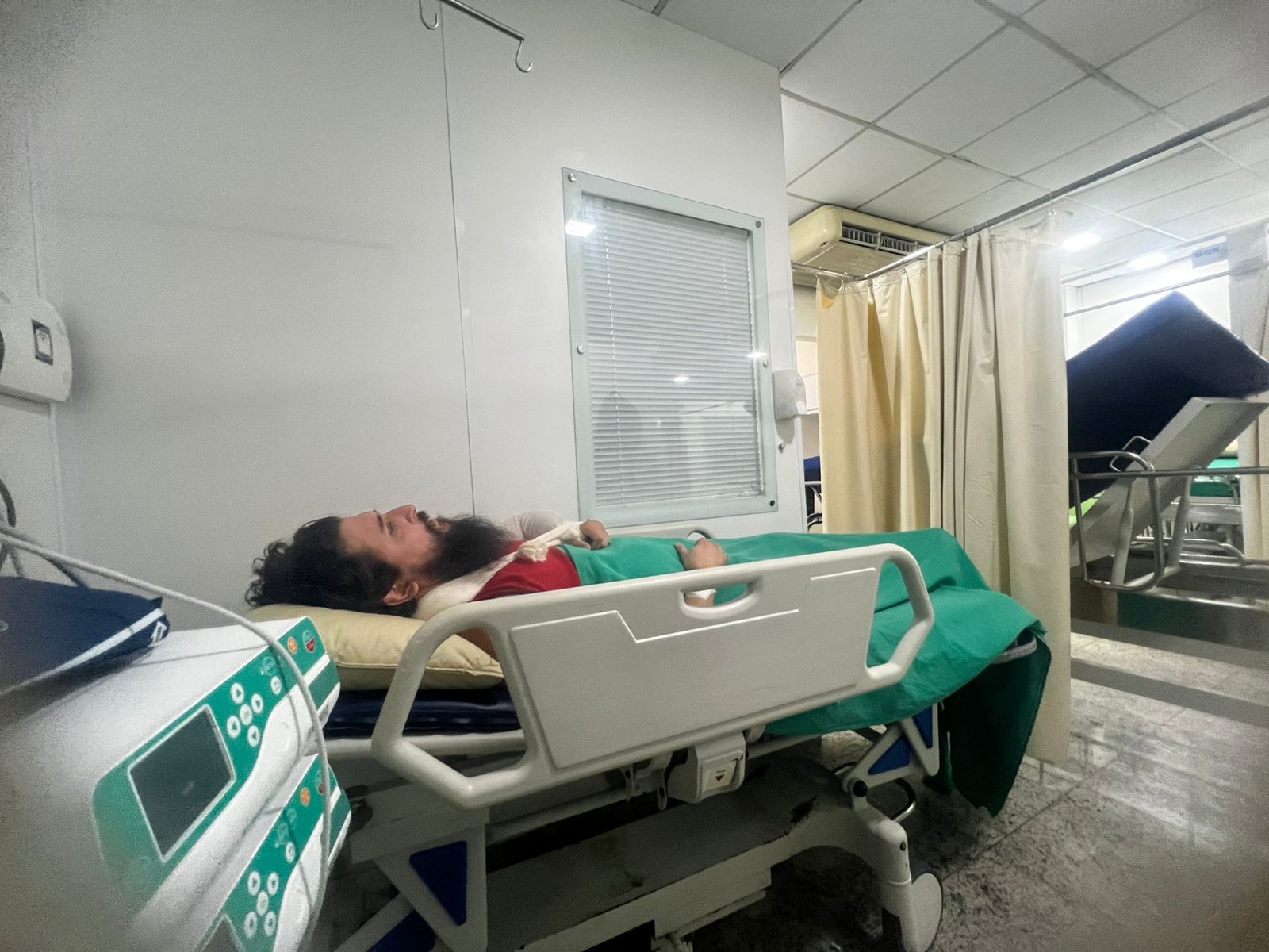 Terror sobre Quatro Rodas 1 O que deveria ser apenas mais uma corrida para colocar comida na mesa se transformou em um cenário de terror. Na tarde de domingo, um motorista de aplicativo...