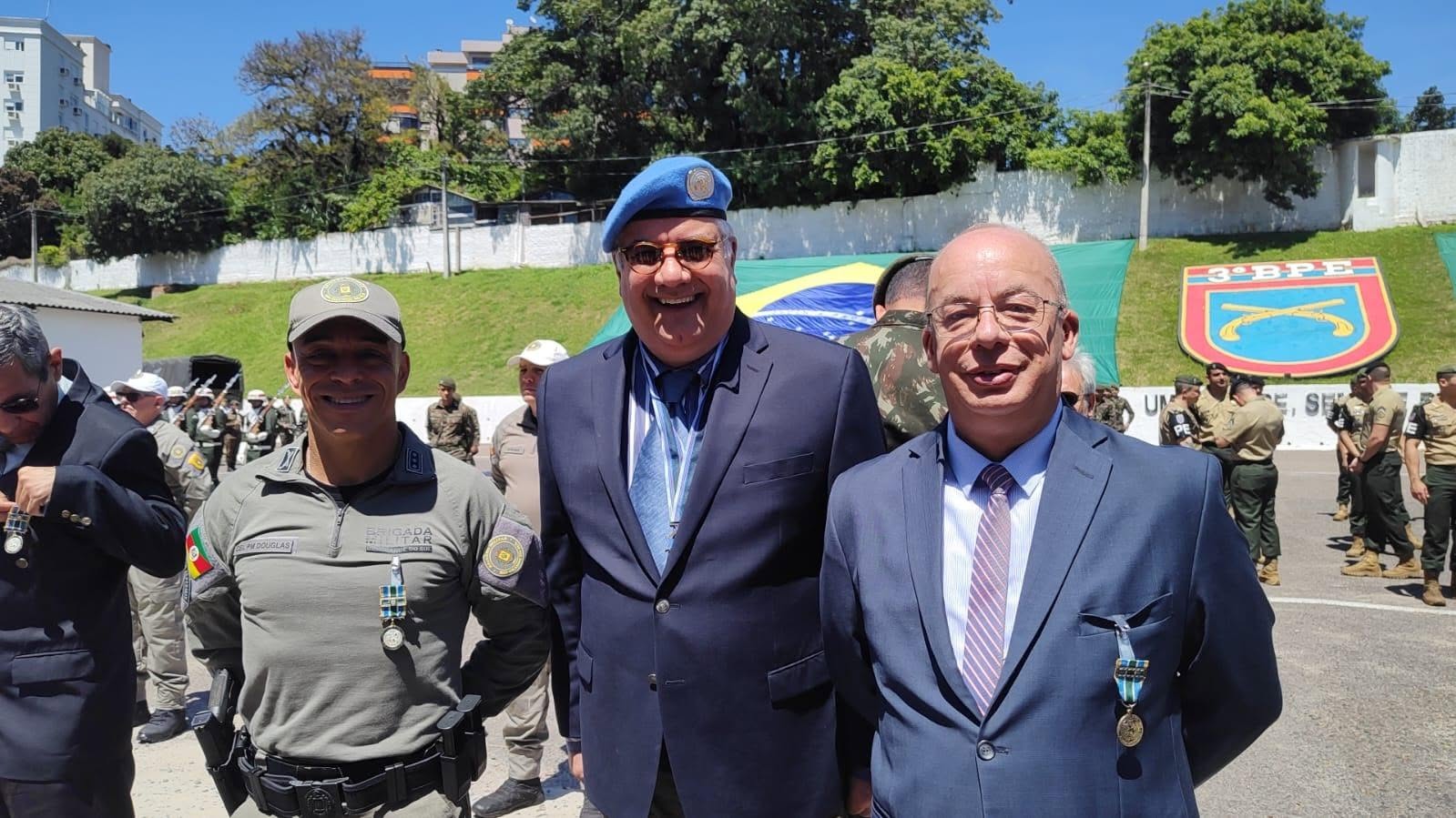 Marco Santos, Foco em Liderança e Visão de Estado 16 Marco Santos é pesquisador, articulista e analista de temas relacionados à democracia, direitos fundamentais, segurança pública e política institucional